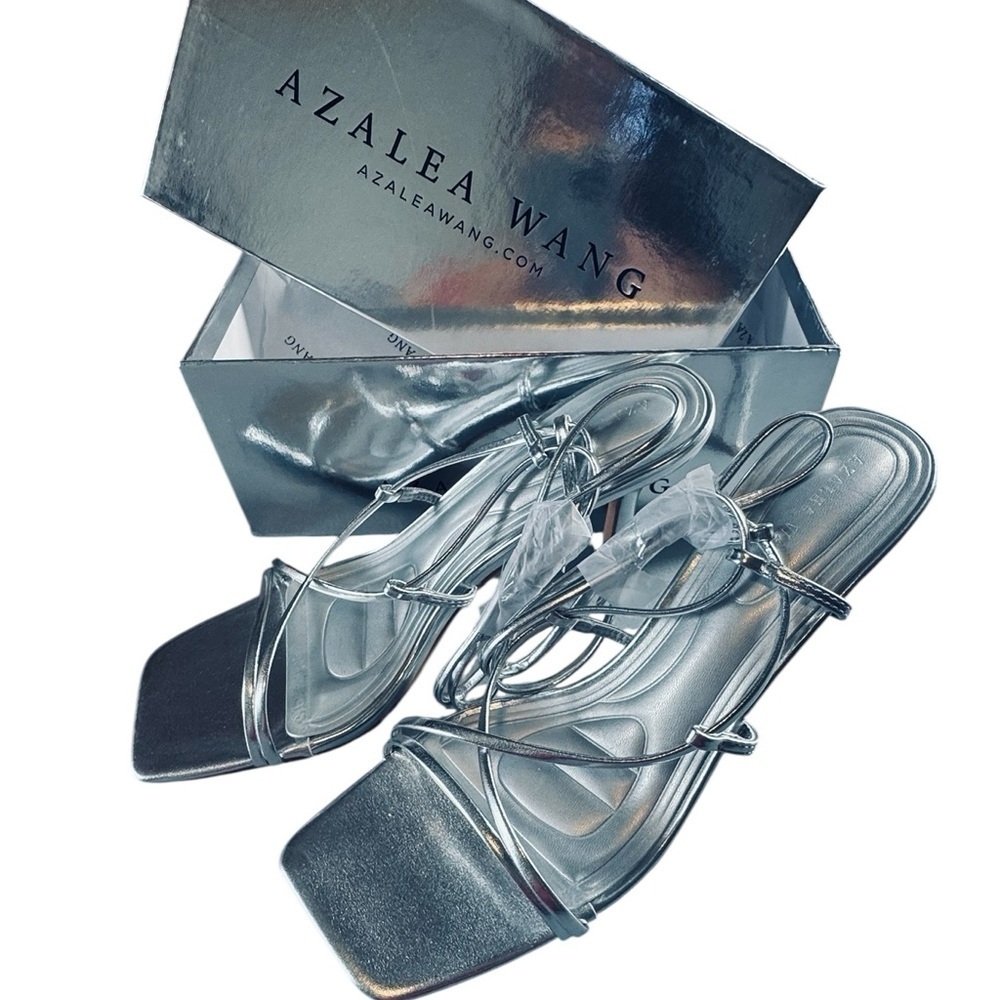 Azalea Wang Kaylin Sandal - Silver - NIB - Size 9 - Picture 5 of 8